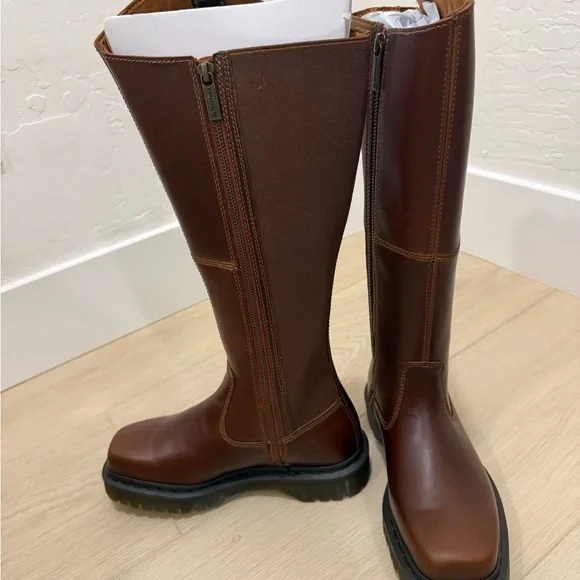 Dr. Martens Amaayah Hi Boots in brown - NWB - Picture 8 of 10